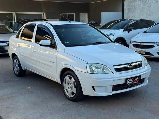 CHEVROLET CORSA 1.4 MPFI PREMIUM 8V FLEX 4P MANUAL CHEVROLET CORSA 1.4 MPFI PREMIUM 8V FLEX 4P MANUAL